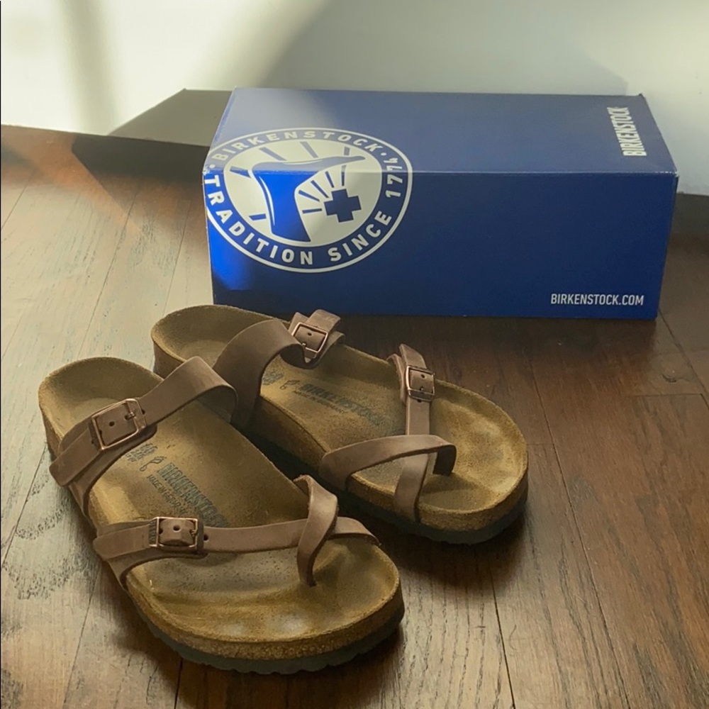 *NEW* Birkenstocks sandals